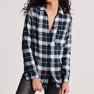 A&F Plaid Flannel Navy/White